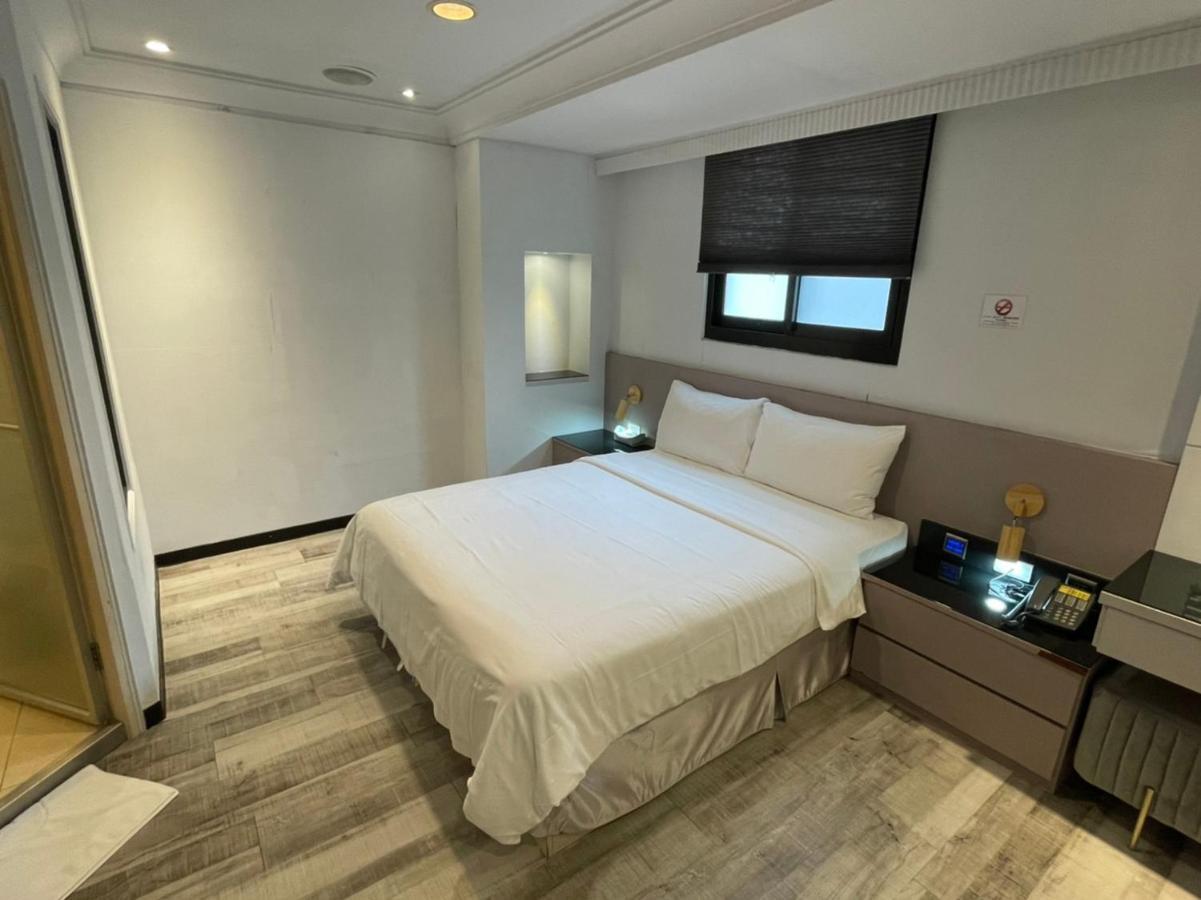 微光宿 Light Taipeh Exterior foto